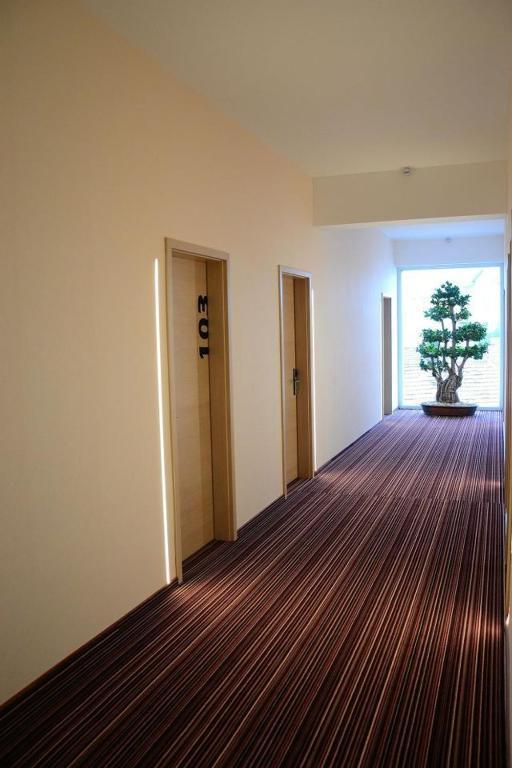 Zenti Plaza Hotel Drobeta Turnu Severin Esterno foto